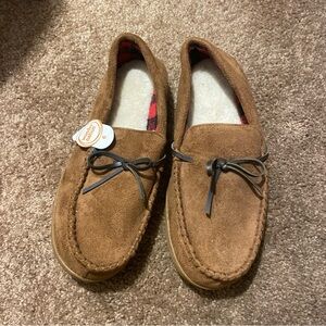 Wonder Nation Tan Kids Slippers with Black Bow